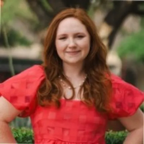 Portrait of Madison Emshousen
